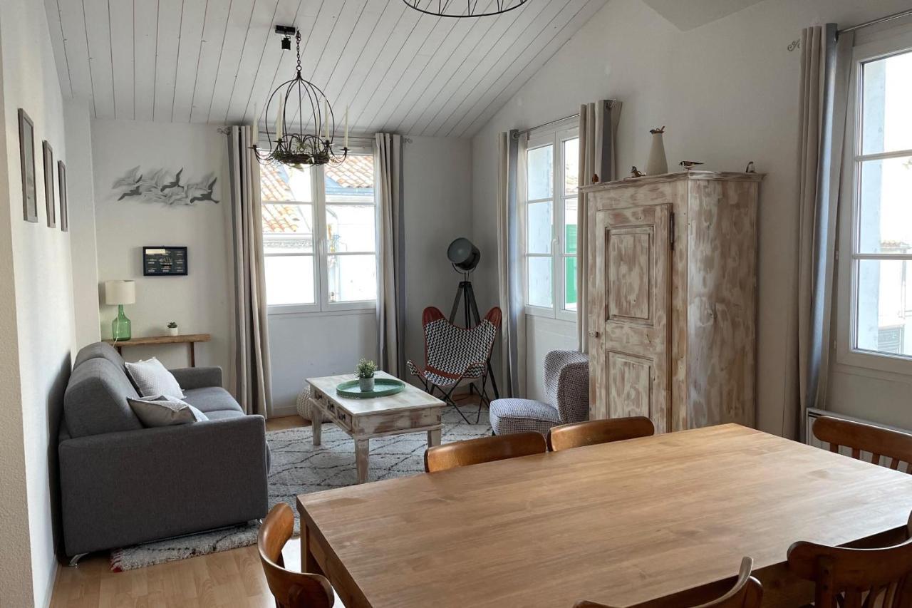 Very Bright Nest With Terrace In The Village La Flotte Exterior photo